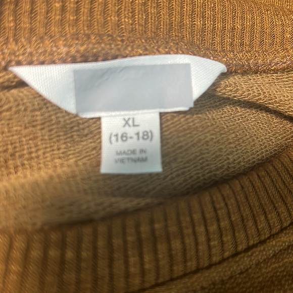 Walnut Brown crew neck Long Ruffle Sleeve Top - Picture 7 of 9